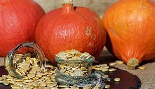 Pumpkin seeds for the treatment of prostatitis