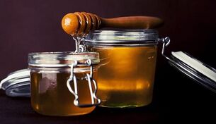 Treatment of prostatitis with bee products